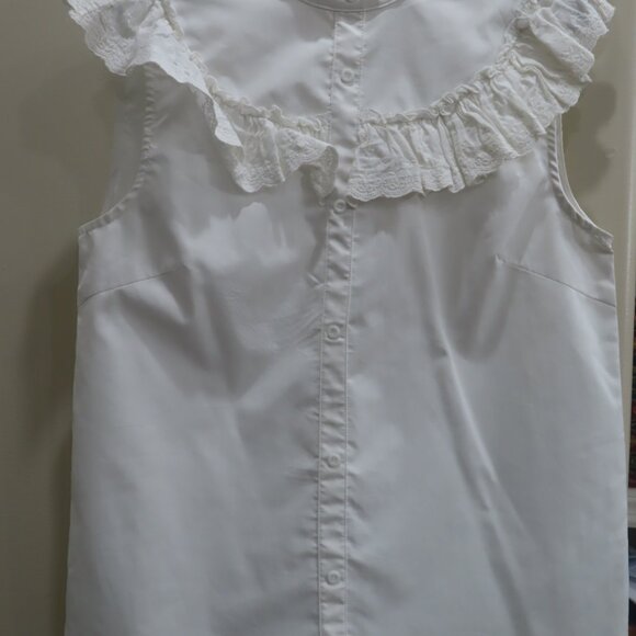 Sleeveless Blouse, NEW Condition - Picture 2 of 2